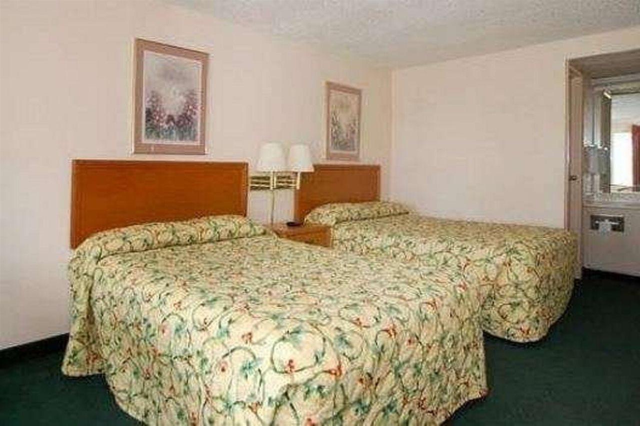 Knights Inn Elyria Ngoại thất bức ảnh