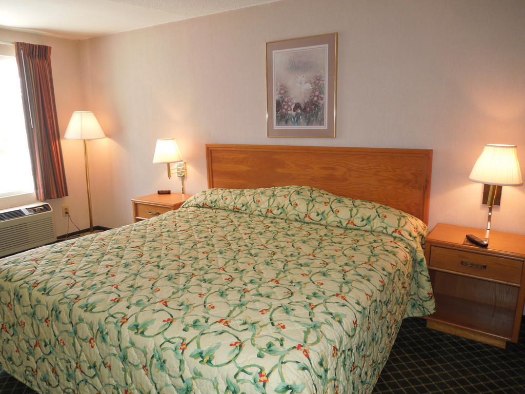 Knights Inn Elyria Phòng bức ảnh