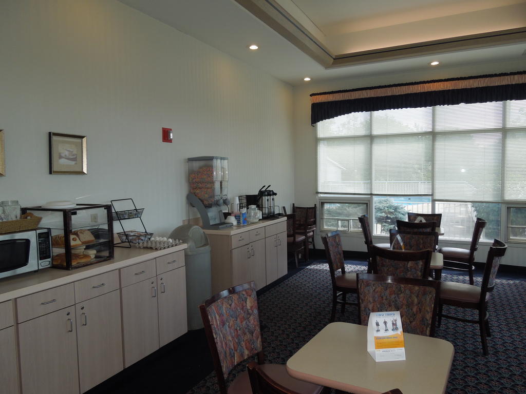 Knights Inn Elyria Ngoại thất bức ảnh
