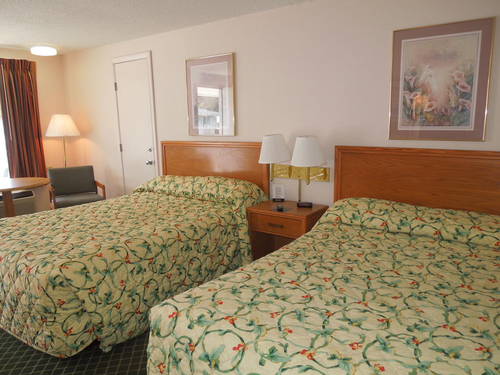 Knights Inn Elyria Phòng bức ảnh